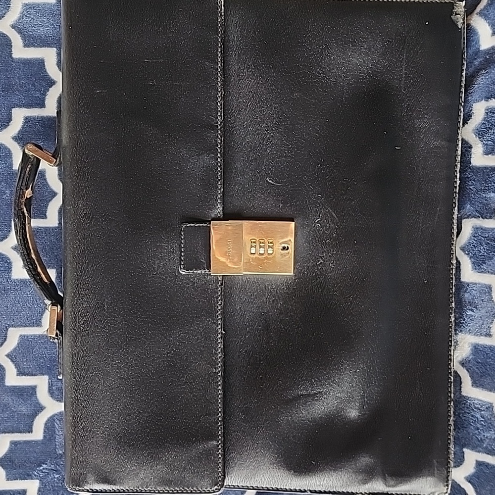 Leather Men’s Briefcase with Gold Lock - Black